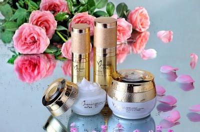 3折批發英國、法國及鄭明明品牌化妝品，深圳市妮爾貝化妝品公司供應